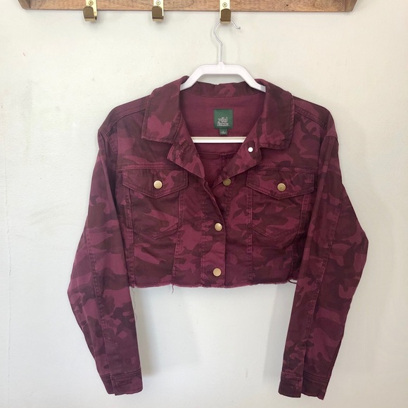 wild fable Jackets & Blazers - Cropped maroon camo jacket